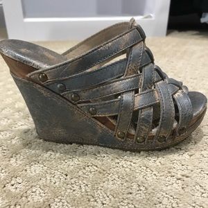 Leather wedges